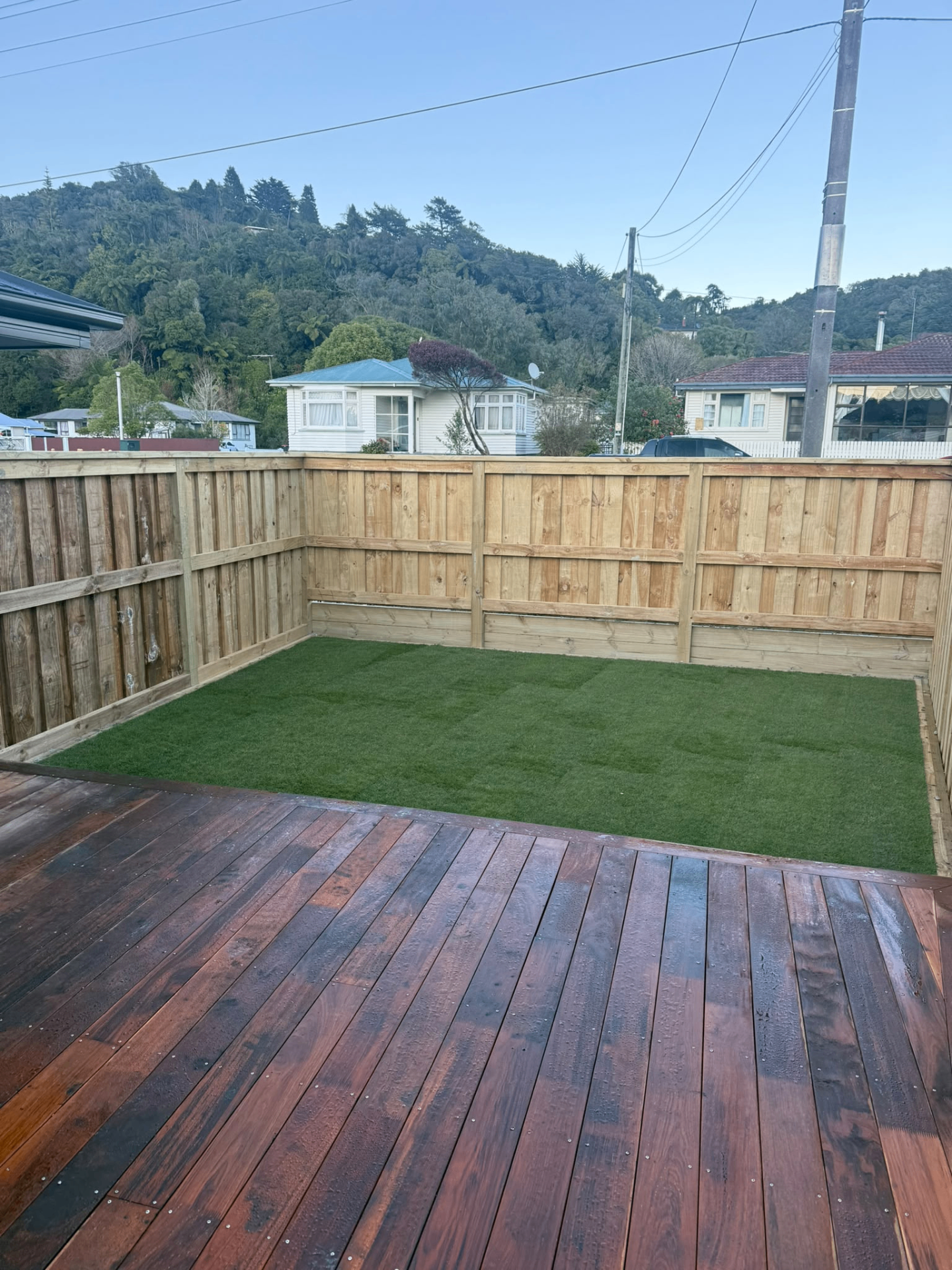 Backyard Deck & Fence Finish